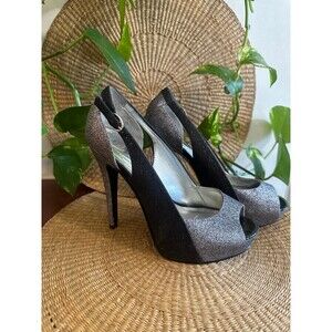 GUESS women’s size 7 black silver heels